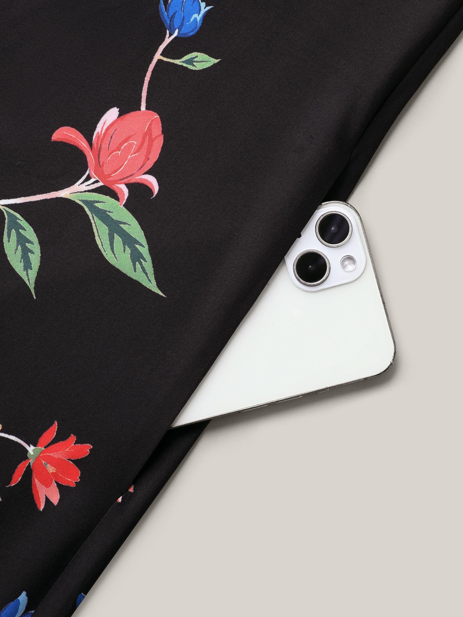 7ca960f9-9249-4327-861f-f754599560b3