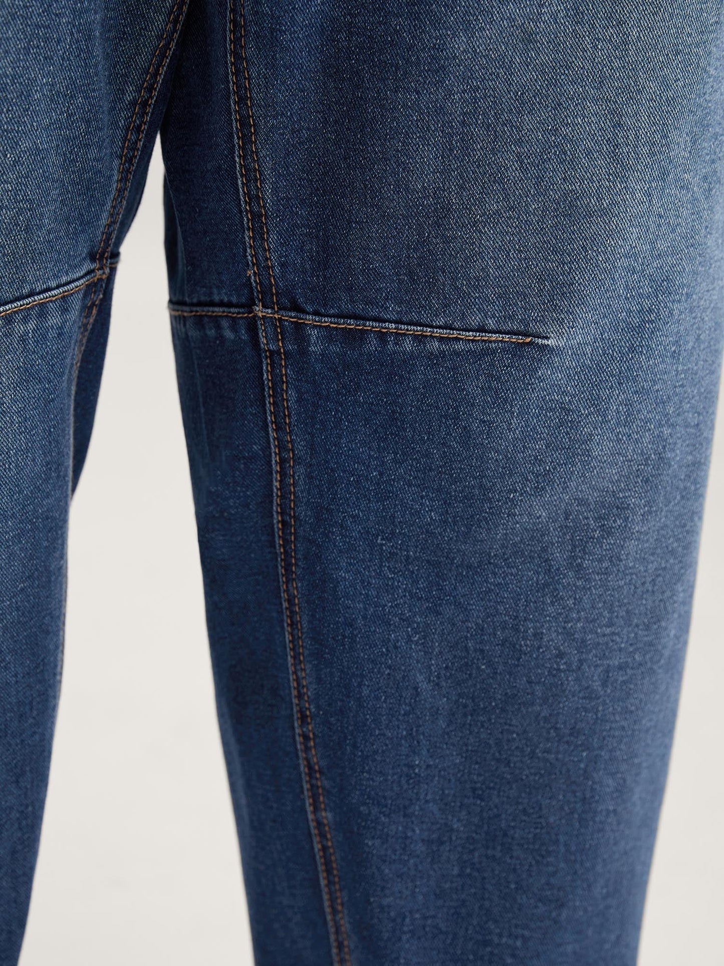 ef957eb4-7c52-40b2-90bc-f6222c35db3c