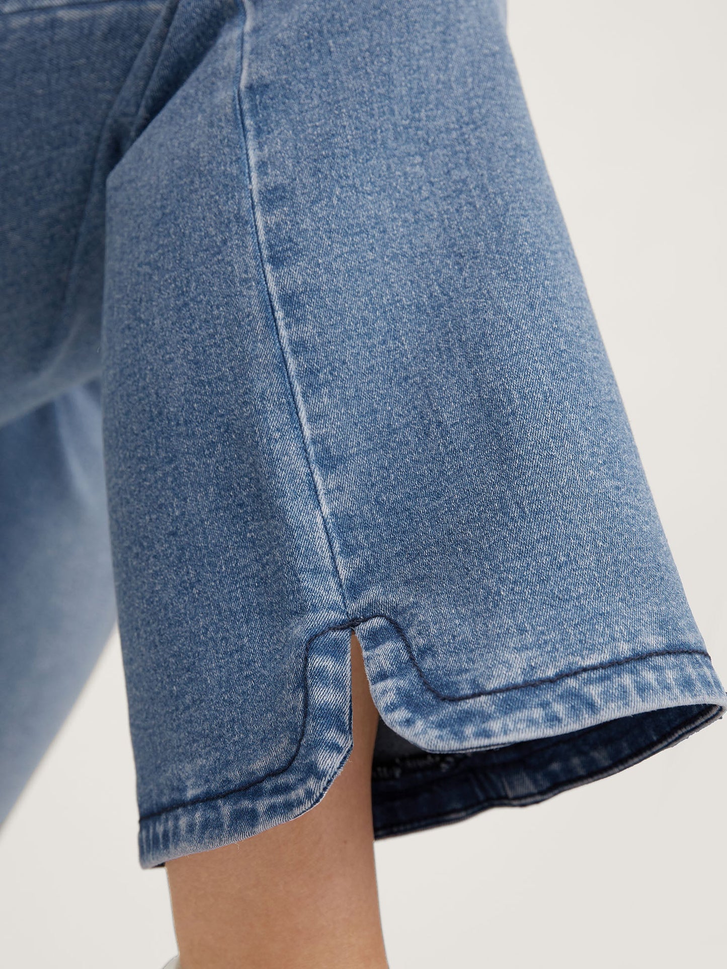 5a3466f7-6666-4661-80b6-1137e2a07e3f