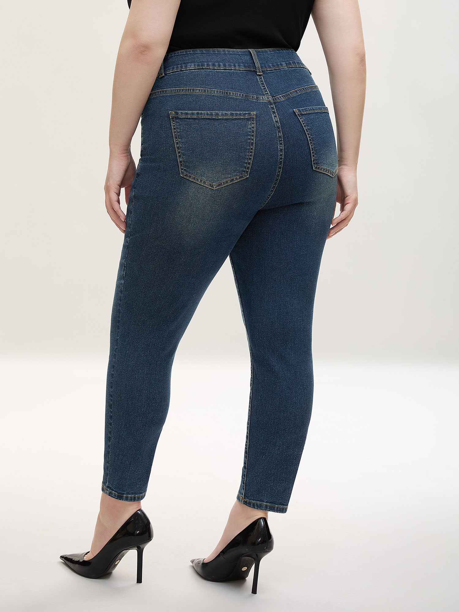 d6bfd1e9-5f9f-4f8d-ae05-d7ef259412a1