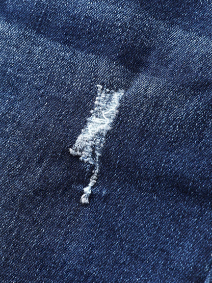 95b69615-9ced-405f-8f46-101337357b0b