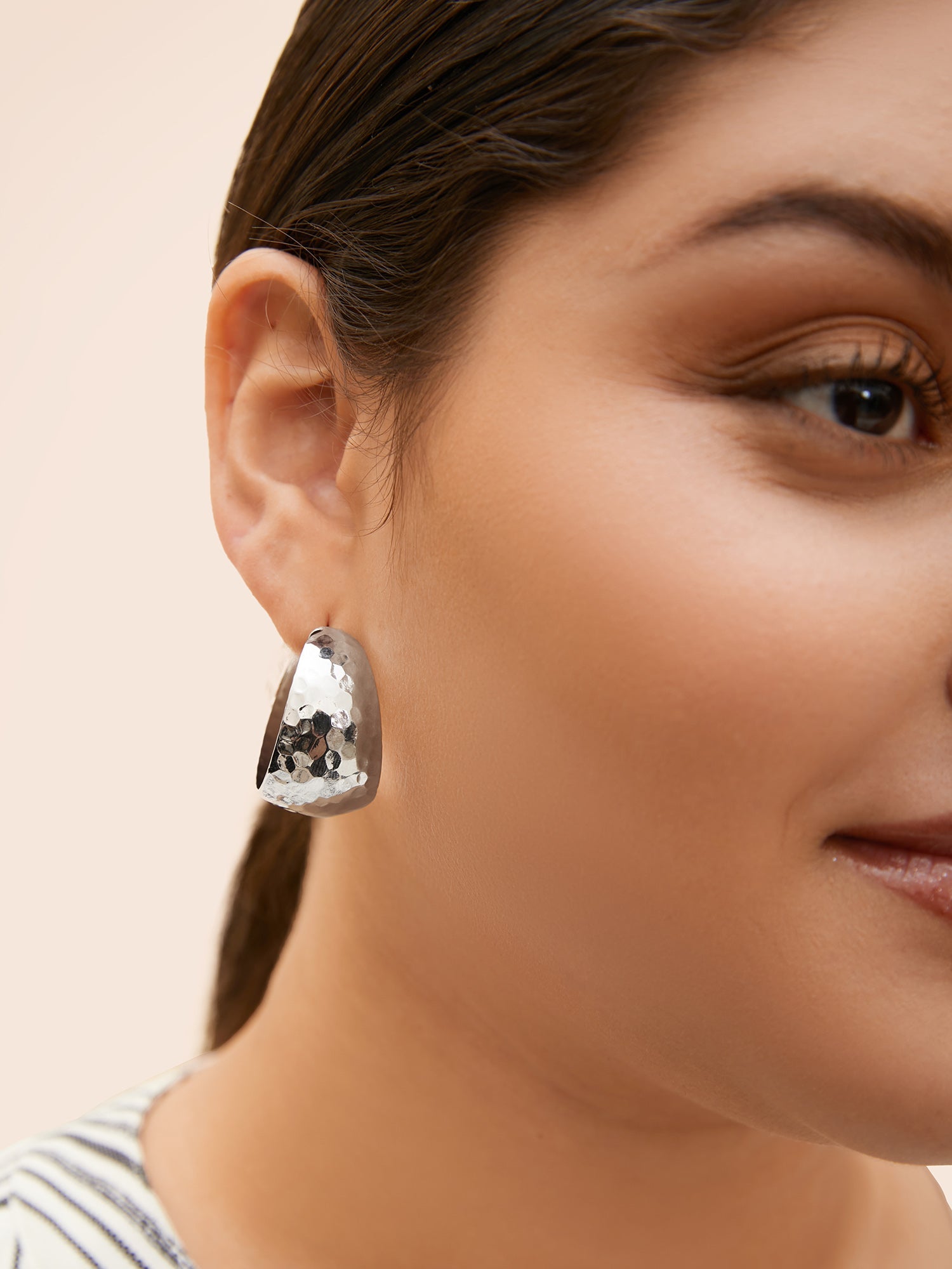 a15de898-ccb5-42a0-9df8-6f1043ee992e