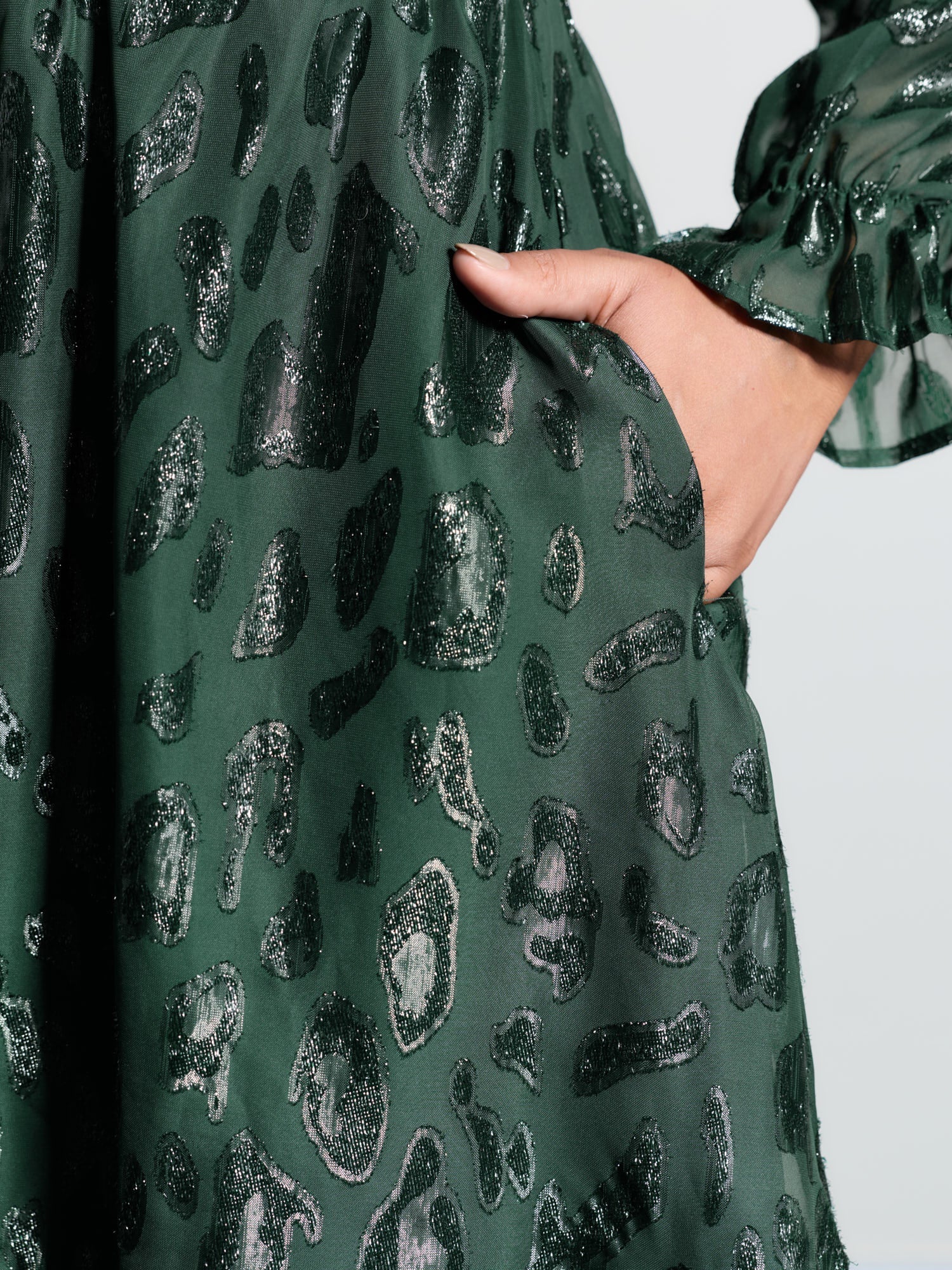 b9504848-66d8-4e9e-82c6-b3876ed6151f