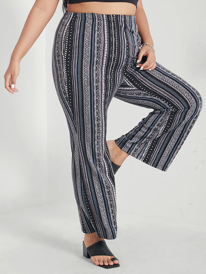 Geometric Print Pocket Flare Leg Pants