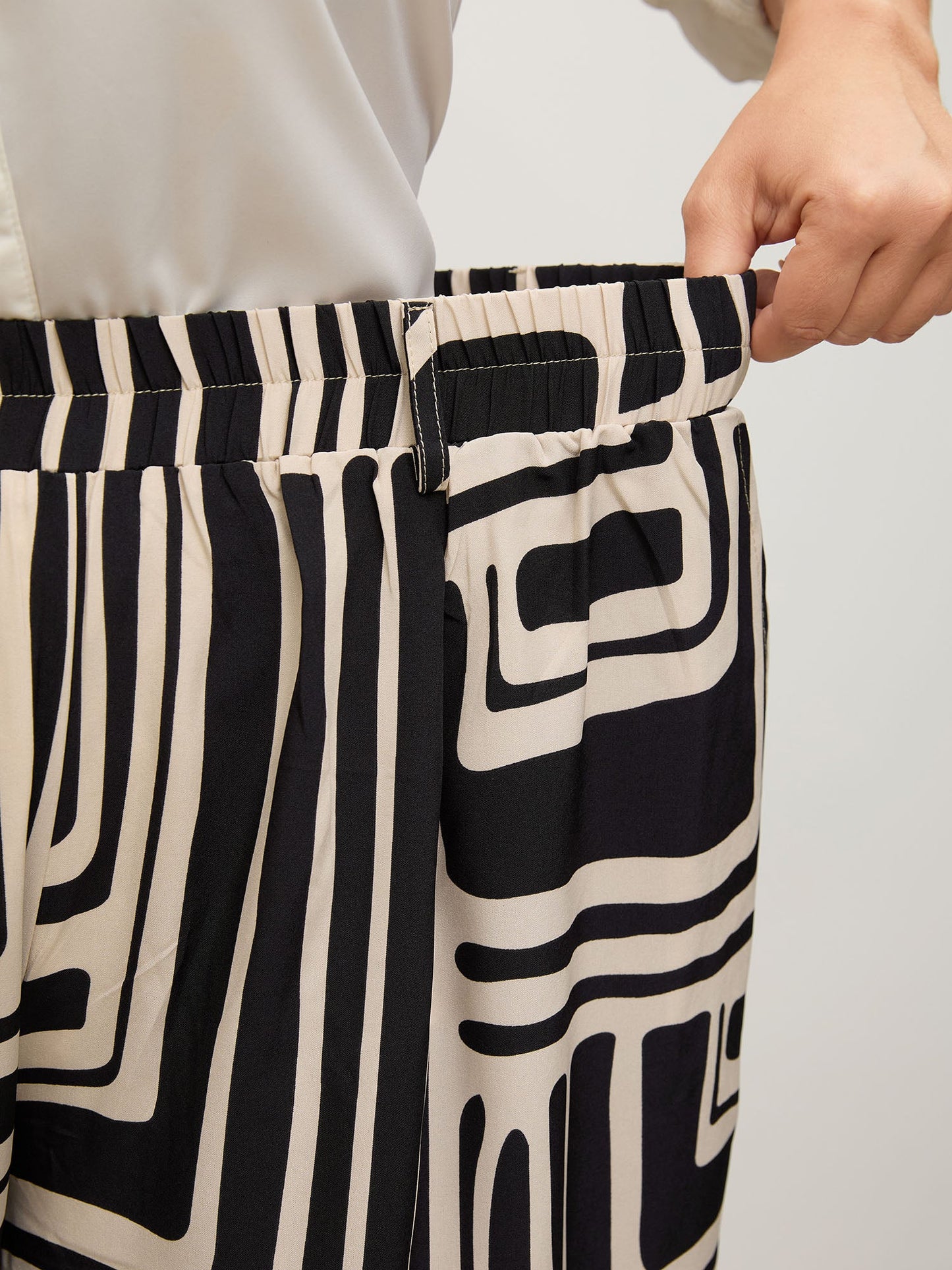 377195b6-a41c-49f1-b3f4-221fc9a1ce11