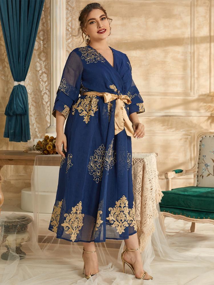 Embroidery Belt V-neck Dress