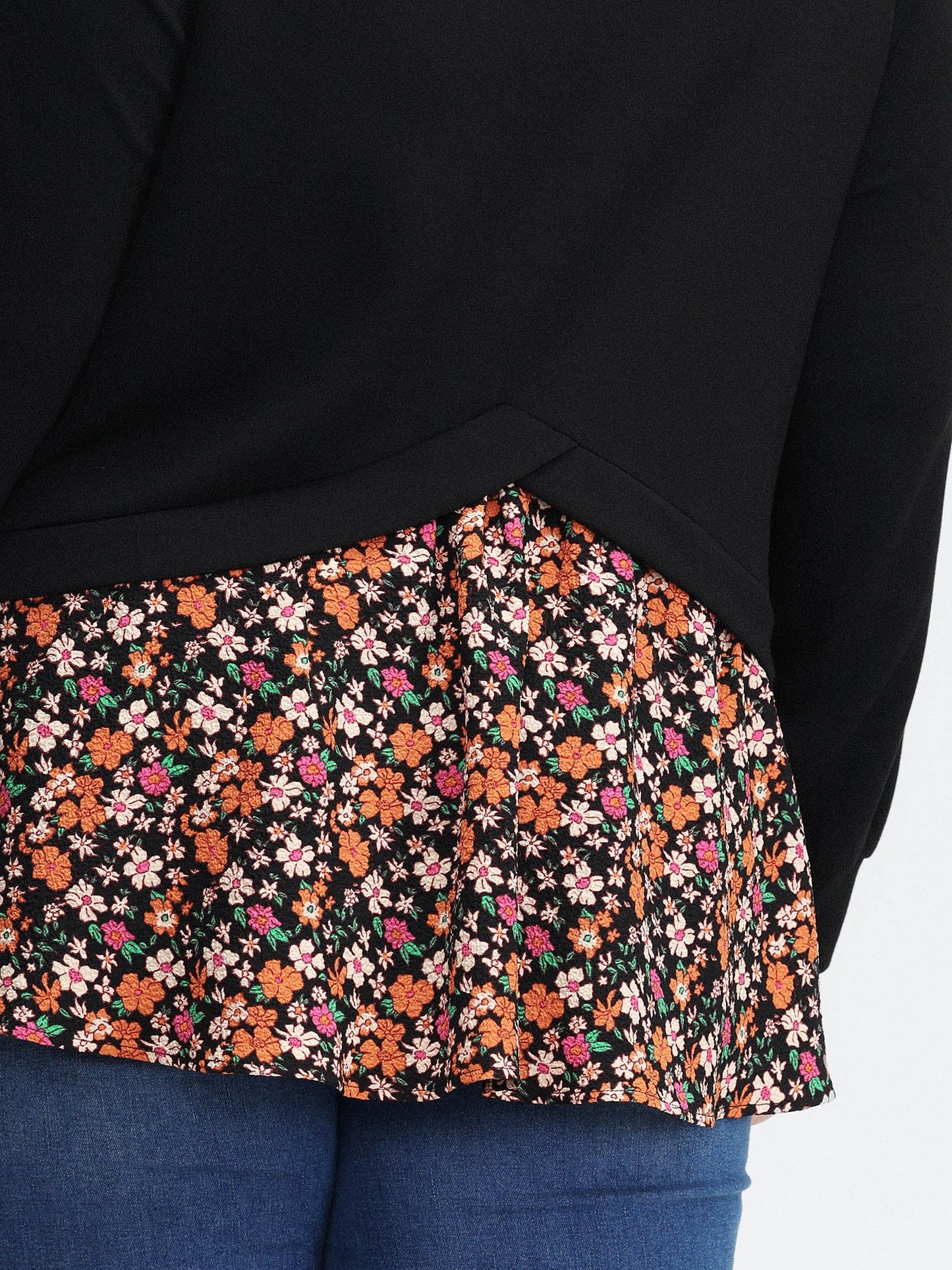 f5bf4741-db9e-4806-a47a-feeb8285c242