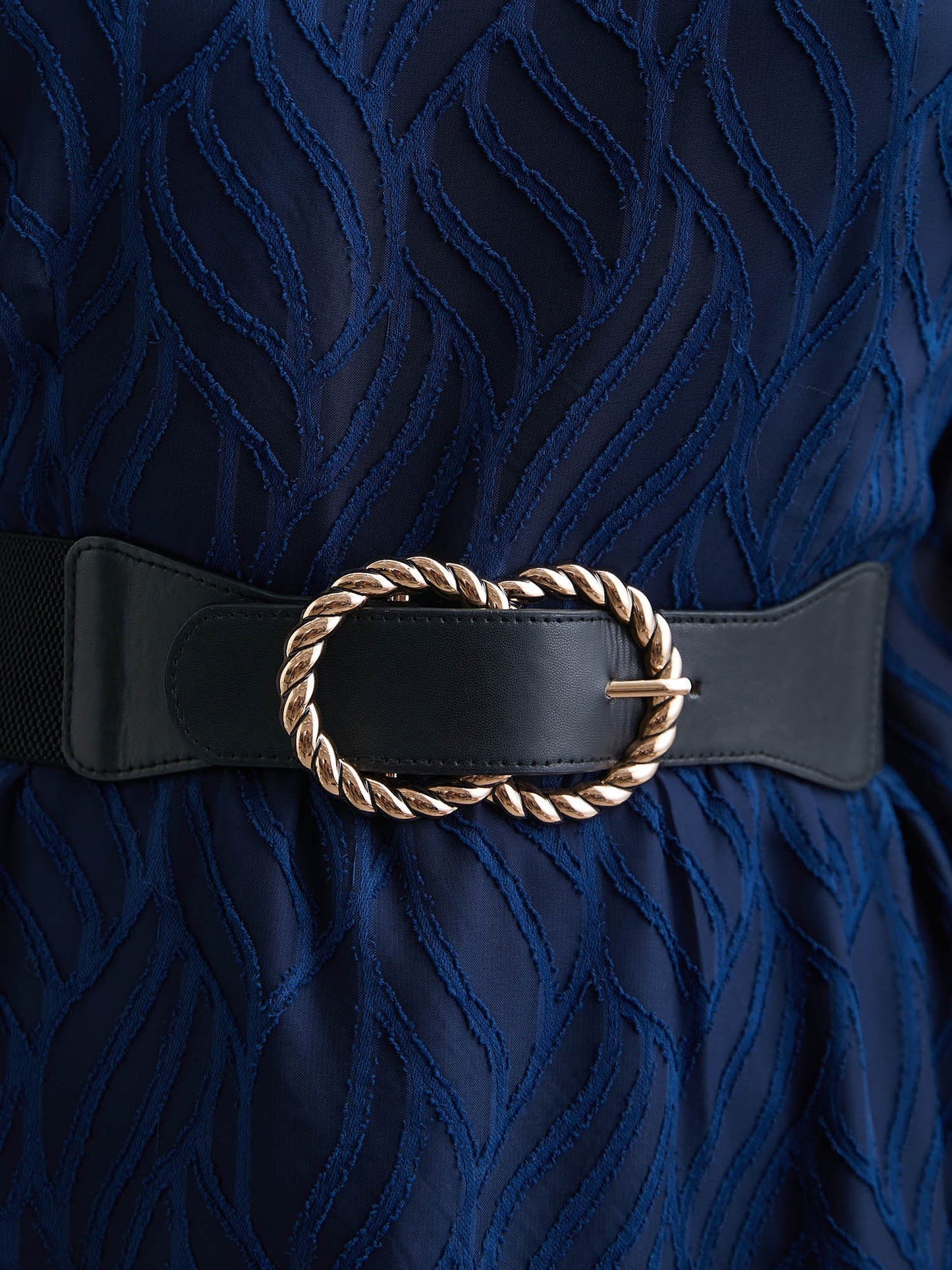 6aa142ae-bd2f-484f-9b61-c77a6c50ff34