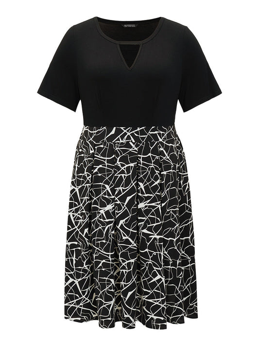 Geometric Patchwork Pocket Keyhole Neck Pleated Hem  Dress