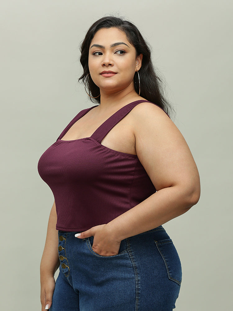 Form-Fitting Cropped Tank Top