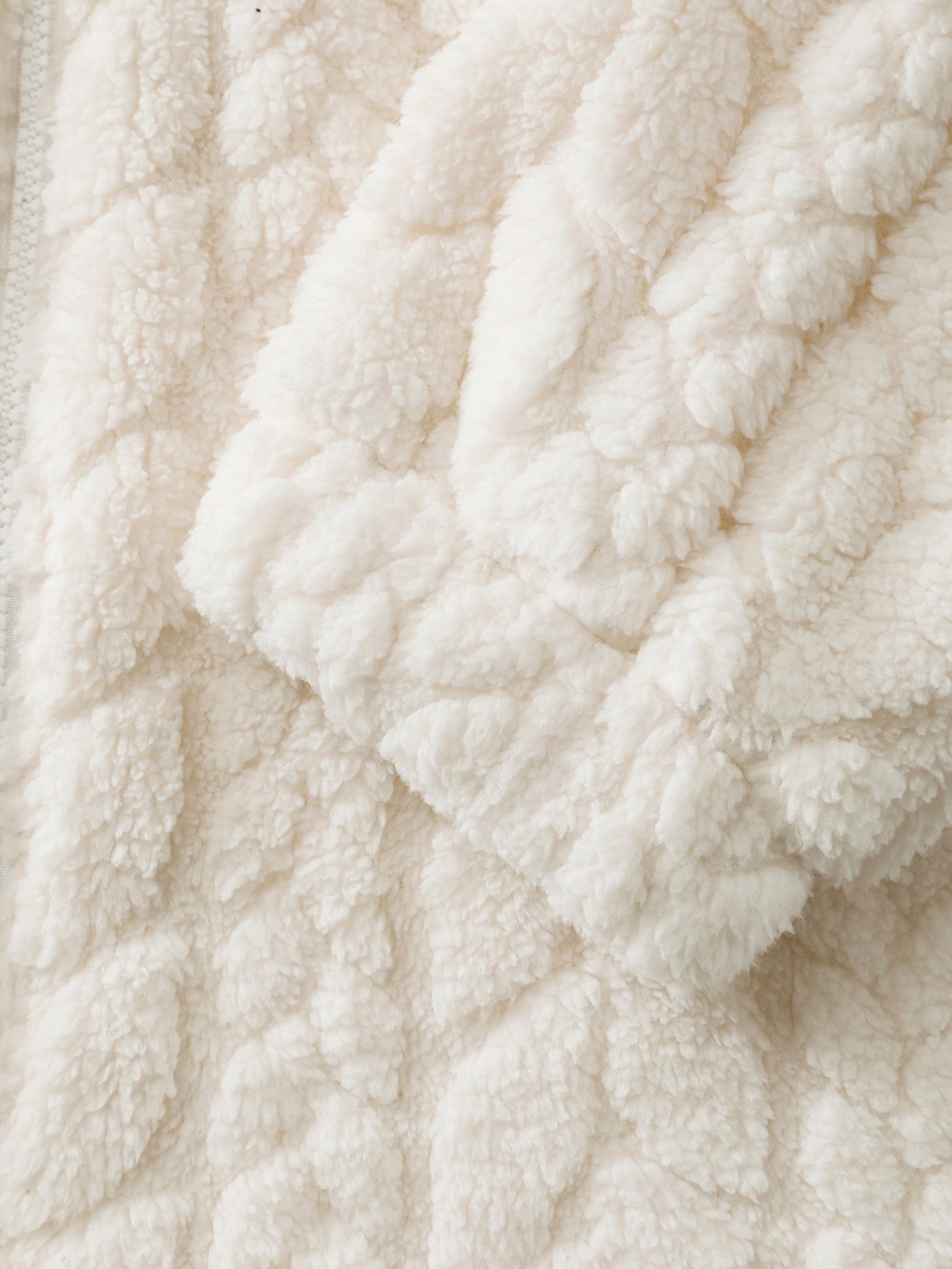 7987e6e6-5f56-43f9-a5cf-16b4e44c99c4