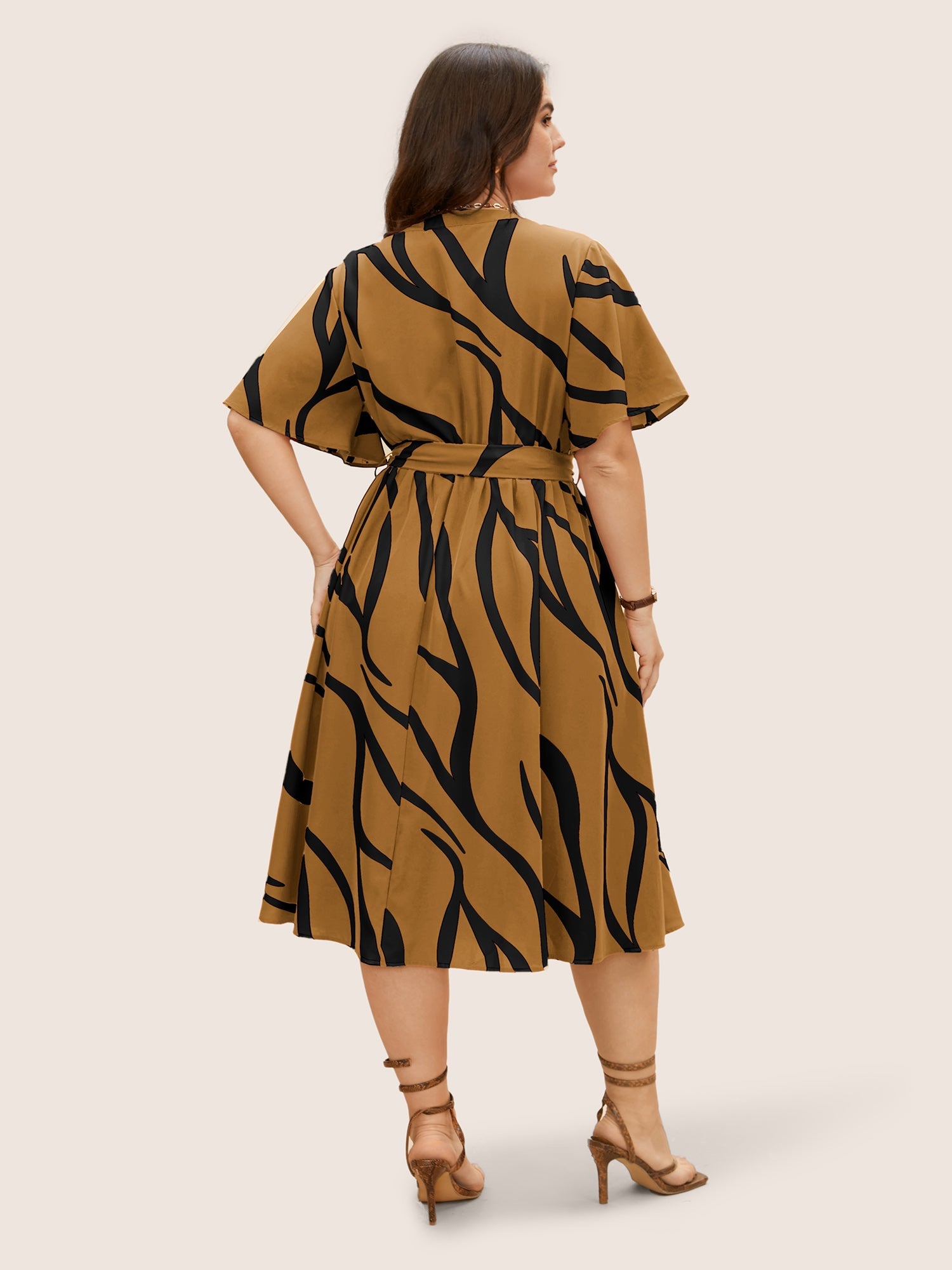 e9700de7-98c2-43fd-b847-fc6f7a1905ee