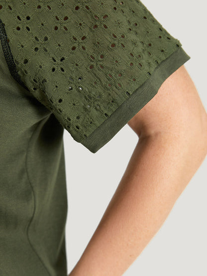 fe94744b-d584-4d5d-8b2f-284e4b2e3750