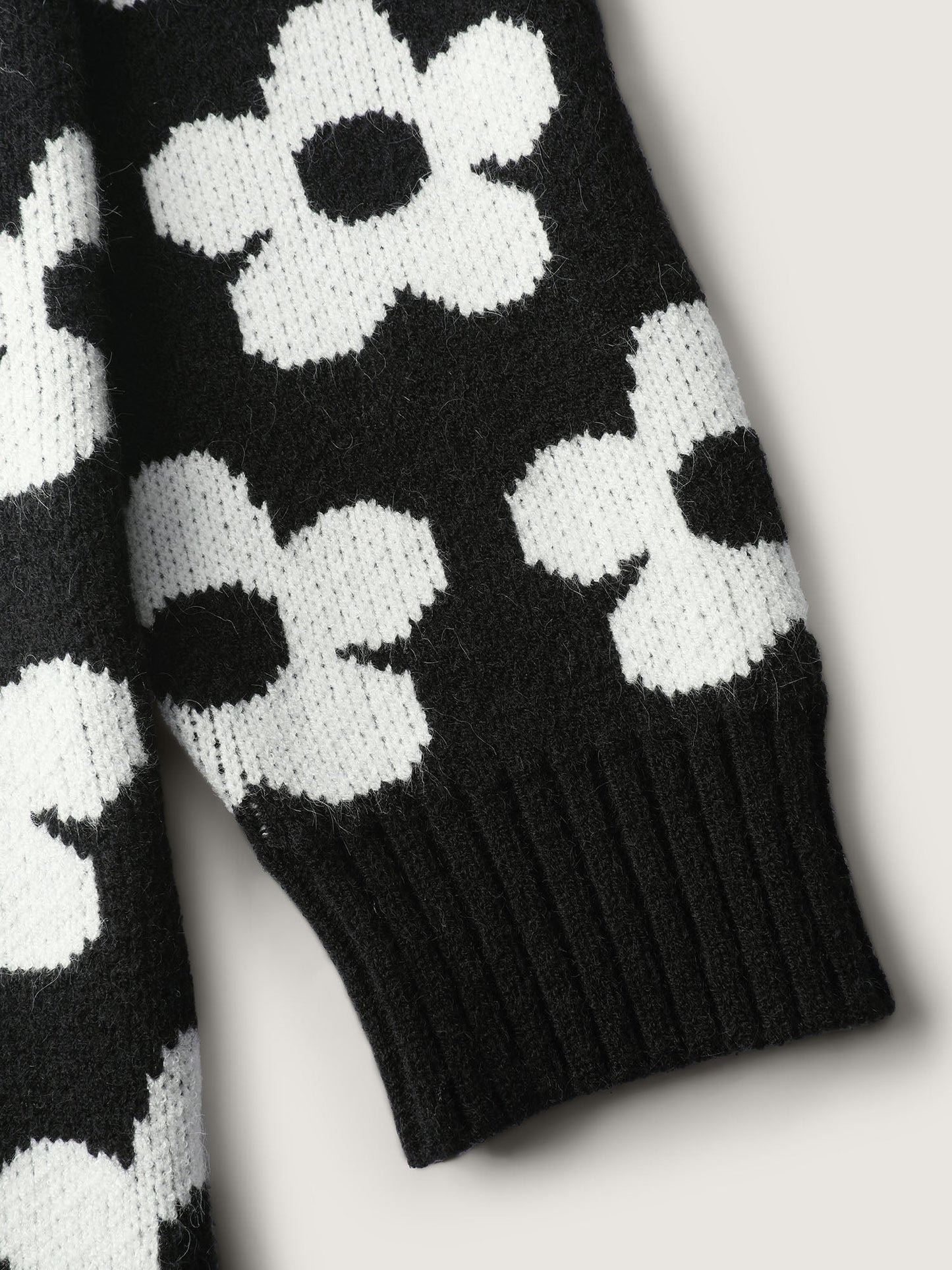 de8b109b-08e3-4215-8426-d080a7121abf