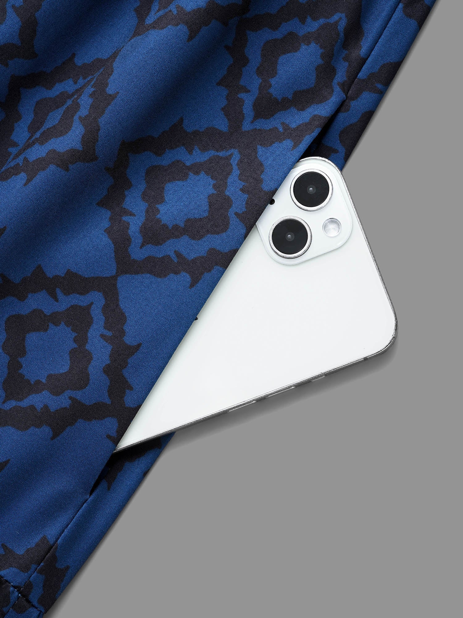 1bef57bd-ad13-46b5-850d-e581a55b2f1c