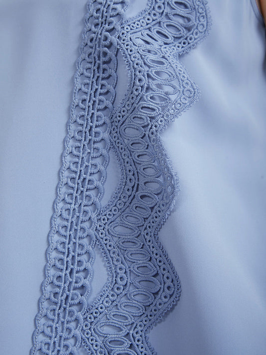 Solid Round Neck Contrast Lace Tank Top