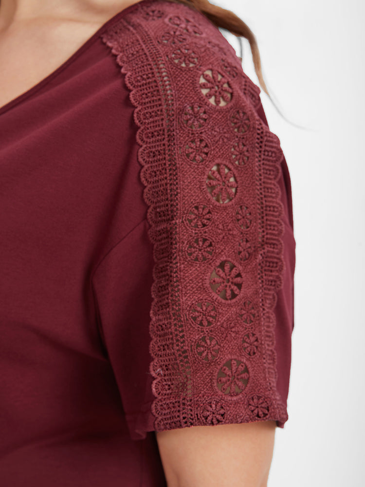 Plain Eyelet Lace V Neck T-shirt