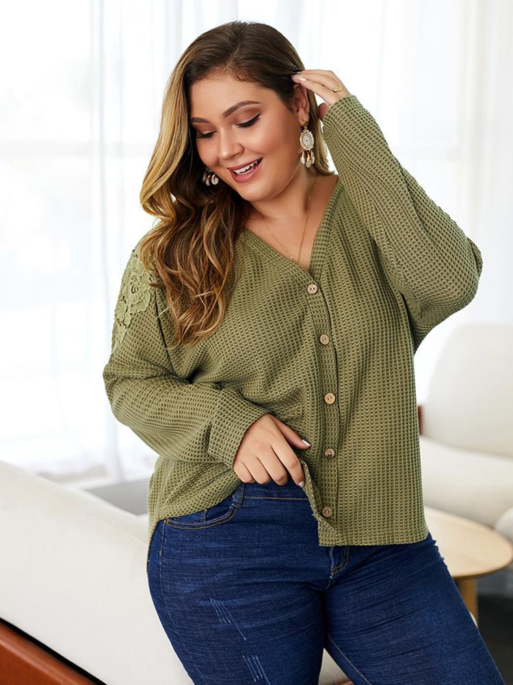 Waffle V-neck Embroidery Knit Top