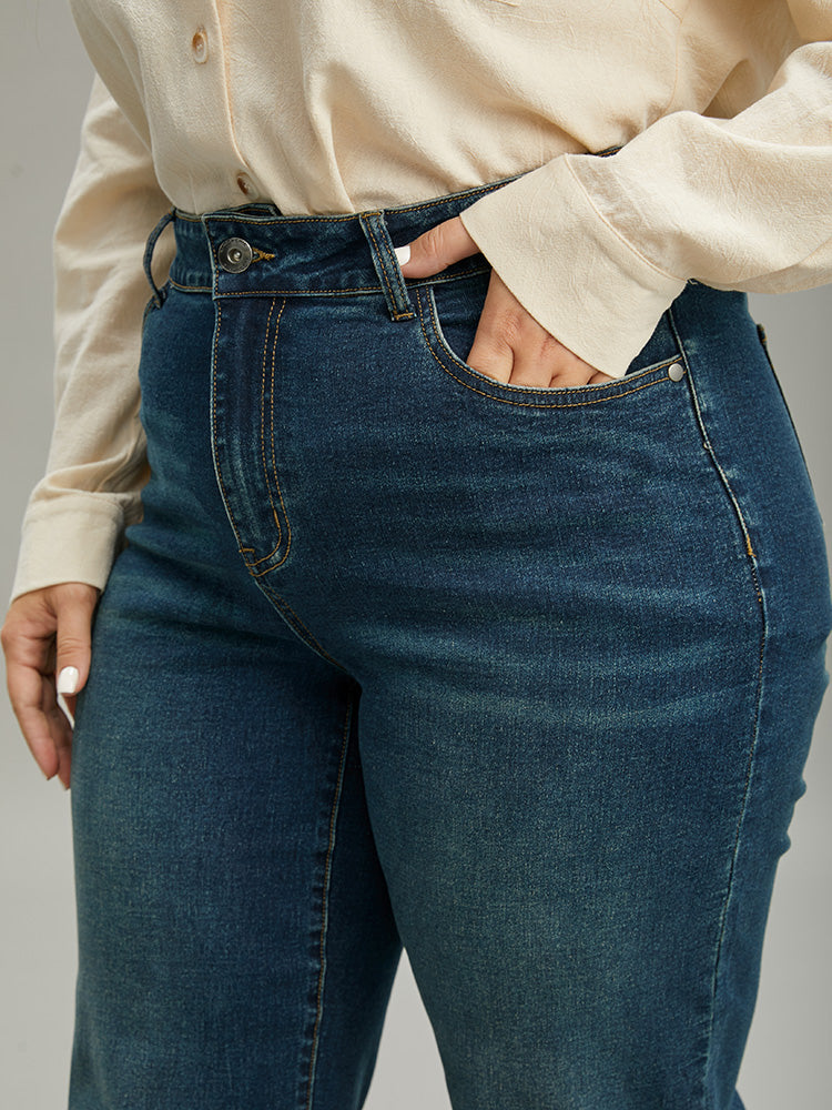 21199c22-8fca-4208-8da8-b7e7a4c61e4d