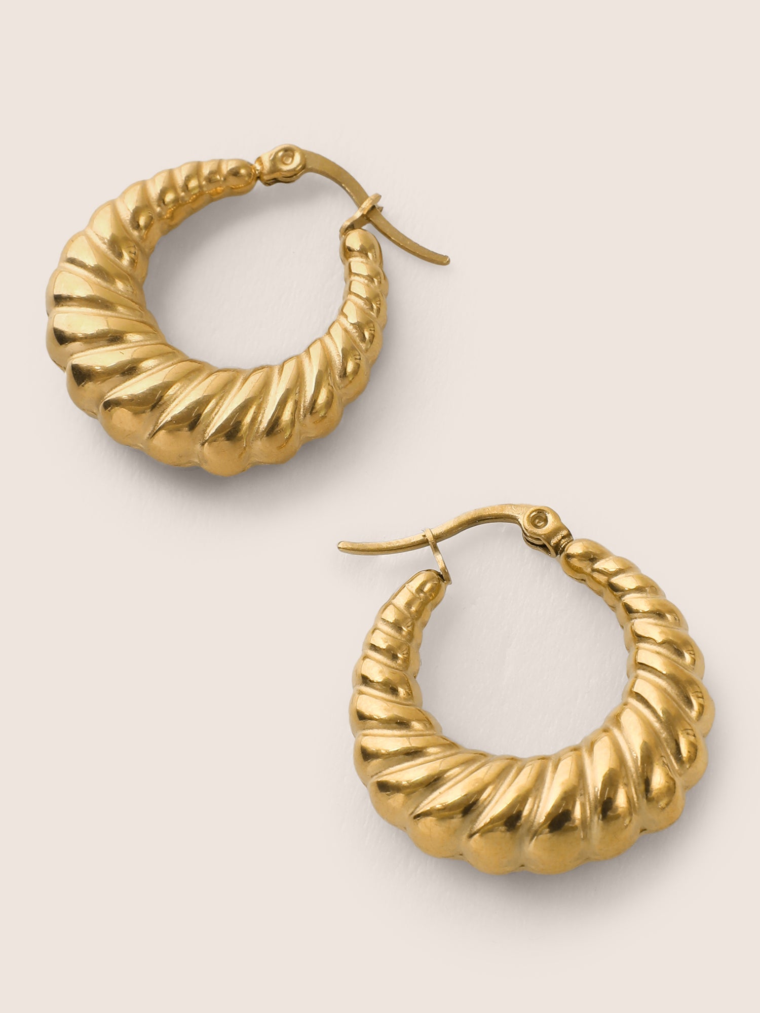 7b5cc3eb-76c0-48a3-bbc8-fc6727461490