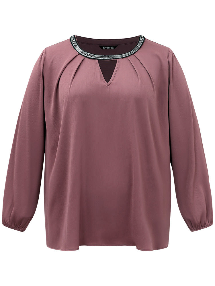 Static-Free Keyhole Pleated Contrast Webbing Blouse