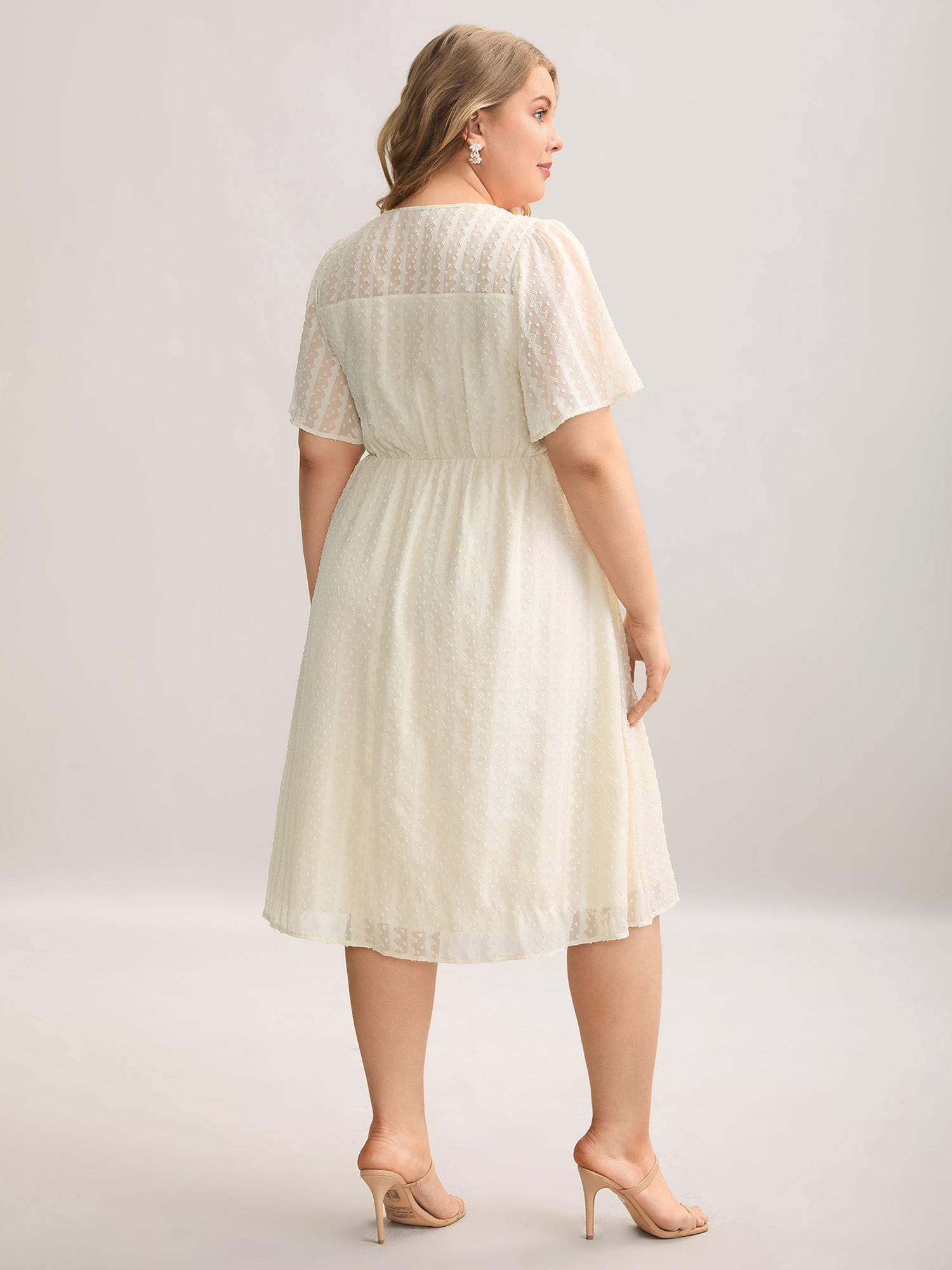 39f519fe-e9b6-4e61-8cb1-b202ea121793