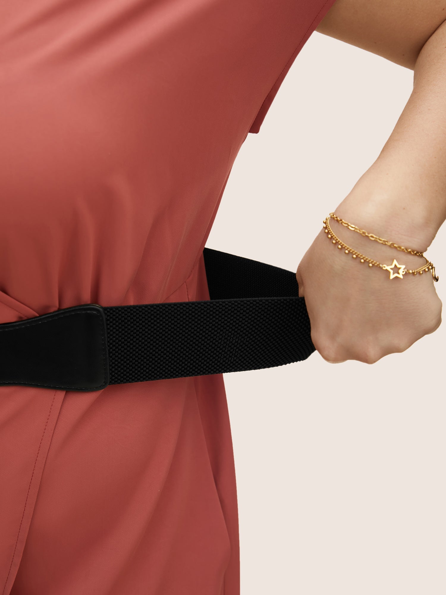 c6b23484-c8e9-4b3f-818c-5643b6a0d345