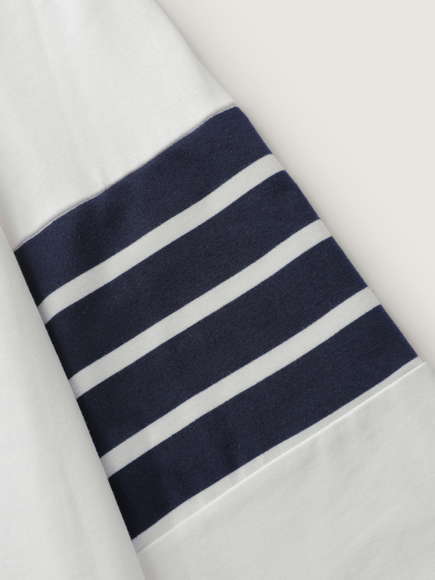 925f4bb0-236d-4ad9-8612-0b0267d10d36