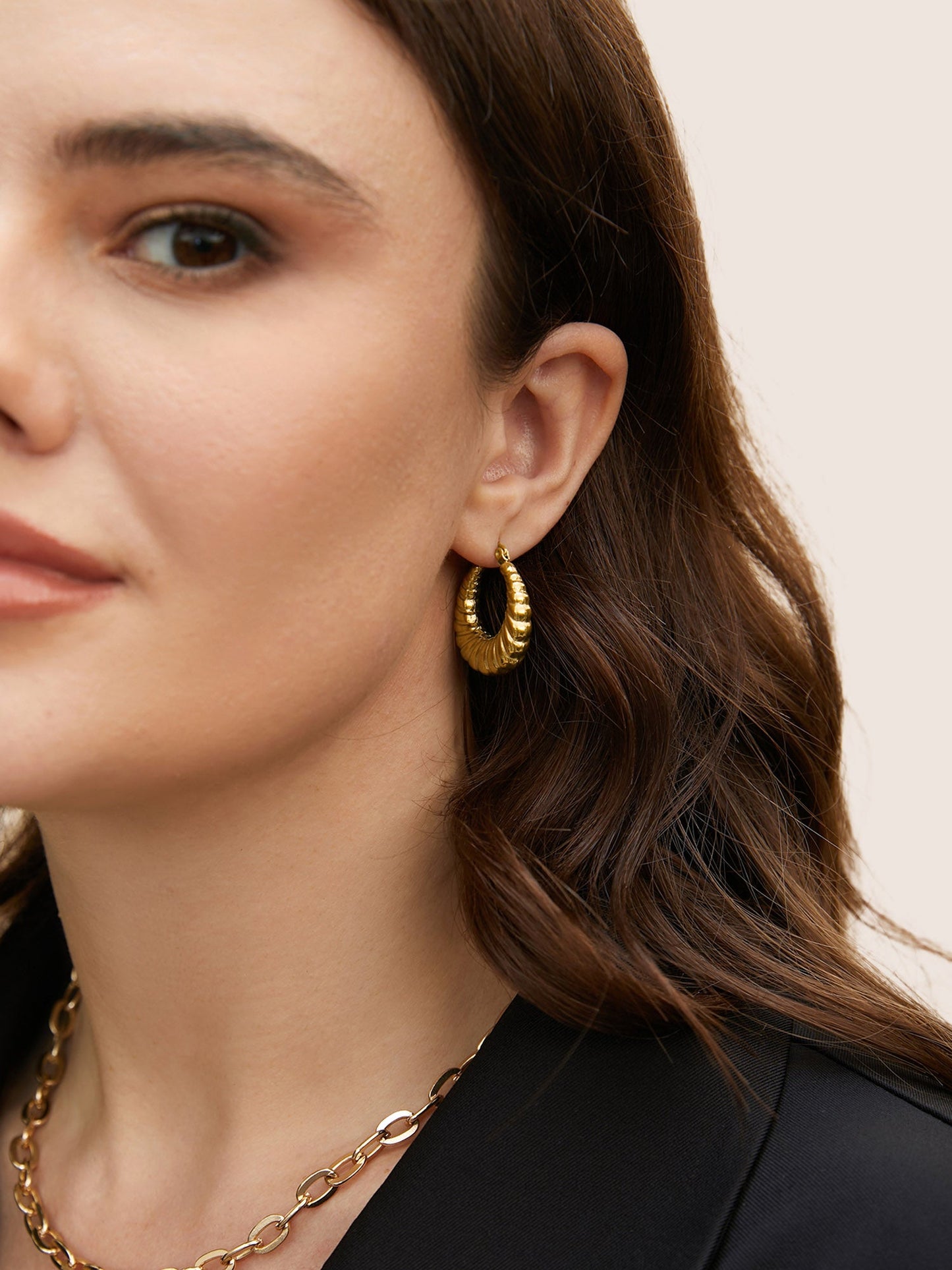 4a77c57d-49c0-4ec4-8f66-7f3fa8756271