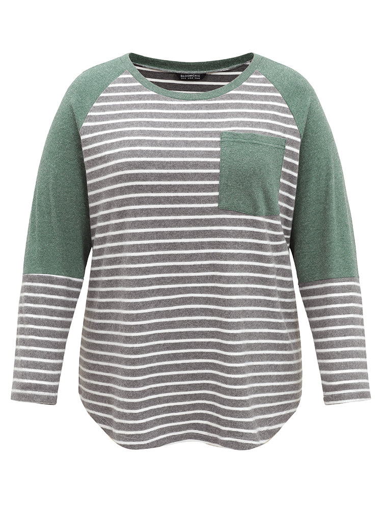 Patchwork Striped Patched Pocket Raglan Sleeve T-shirt