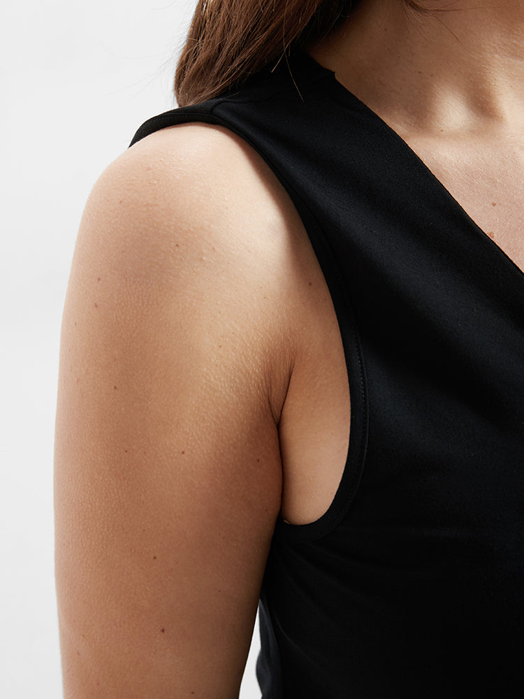 Solid V Neck Twist Front Tank Top