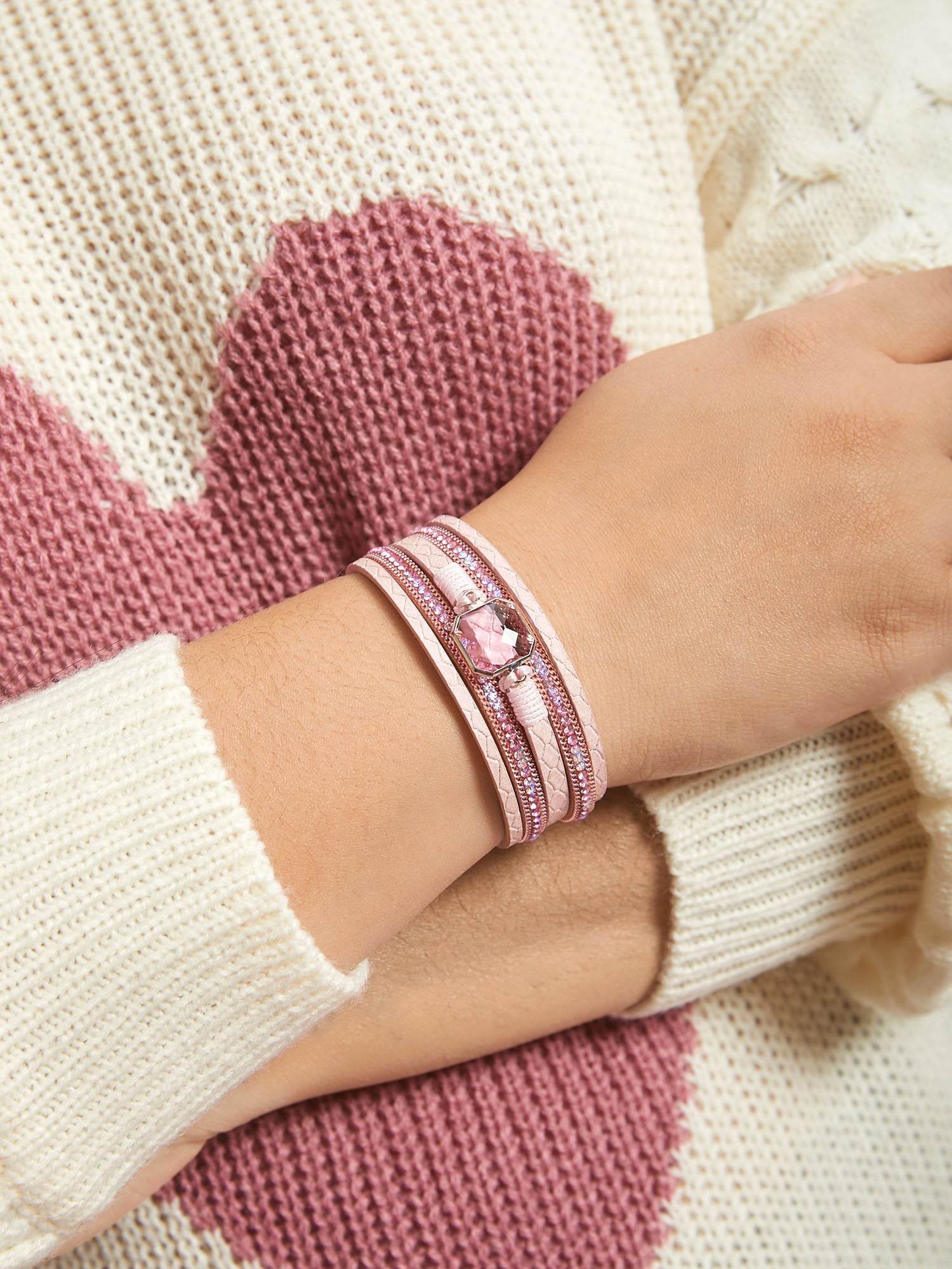 a2213e82-4992-4fc4-af2d-25ead6a52051