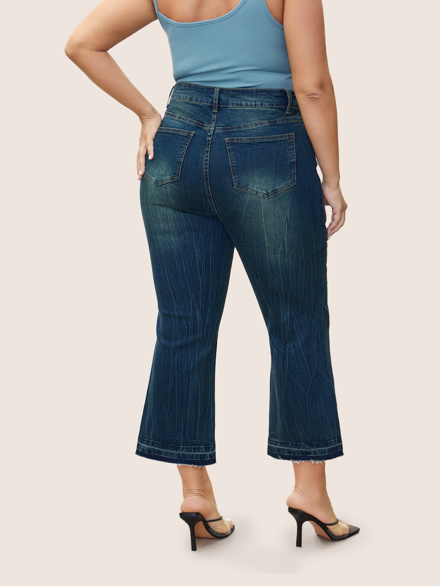 b2165e93-434b-466d-890f-6f720b1c3bcb