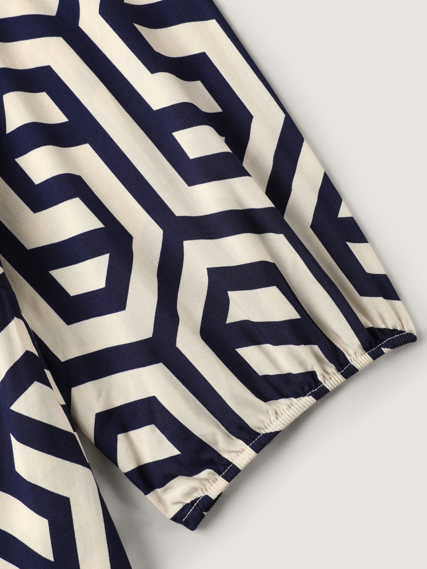 0e879894-04e9-46d7-97c0-8bf876f90b1b