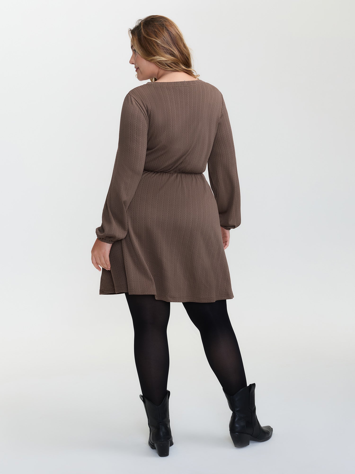 e4deeec2-777b-404a-a27a-b358018c3b68