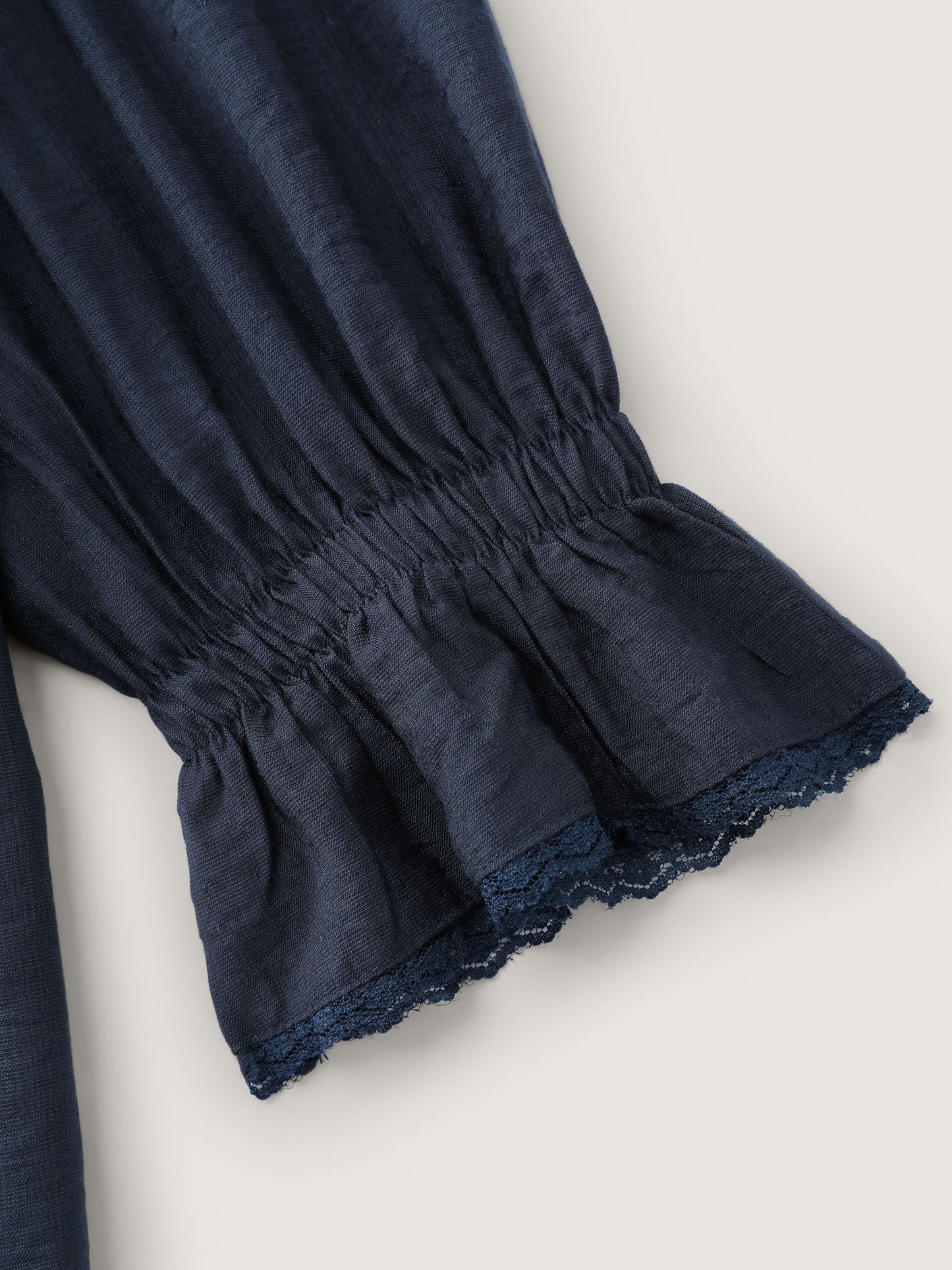 db972e8e-2e31-4dbd-9e42-c0f25a3ecc86