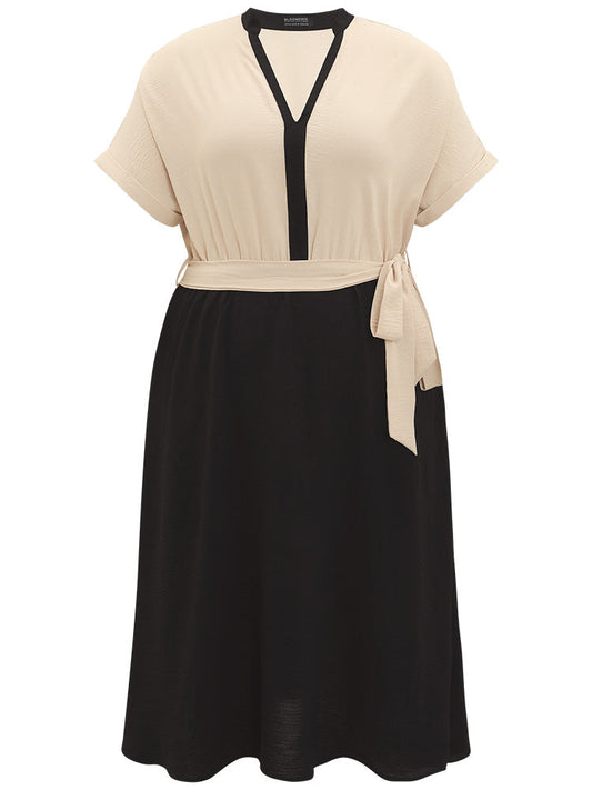 Two Tone Pocket Belted Notched Batwing Sleeve Dress
