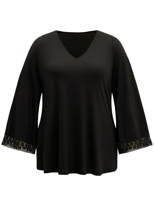 Contrast Lace V Neck Bell Sleeve T-shirt