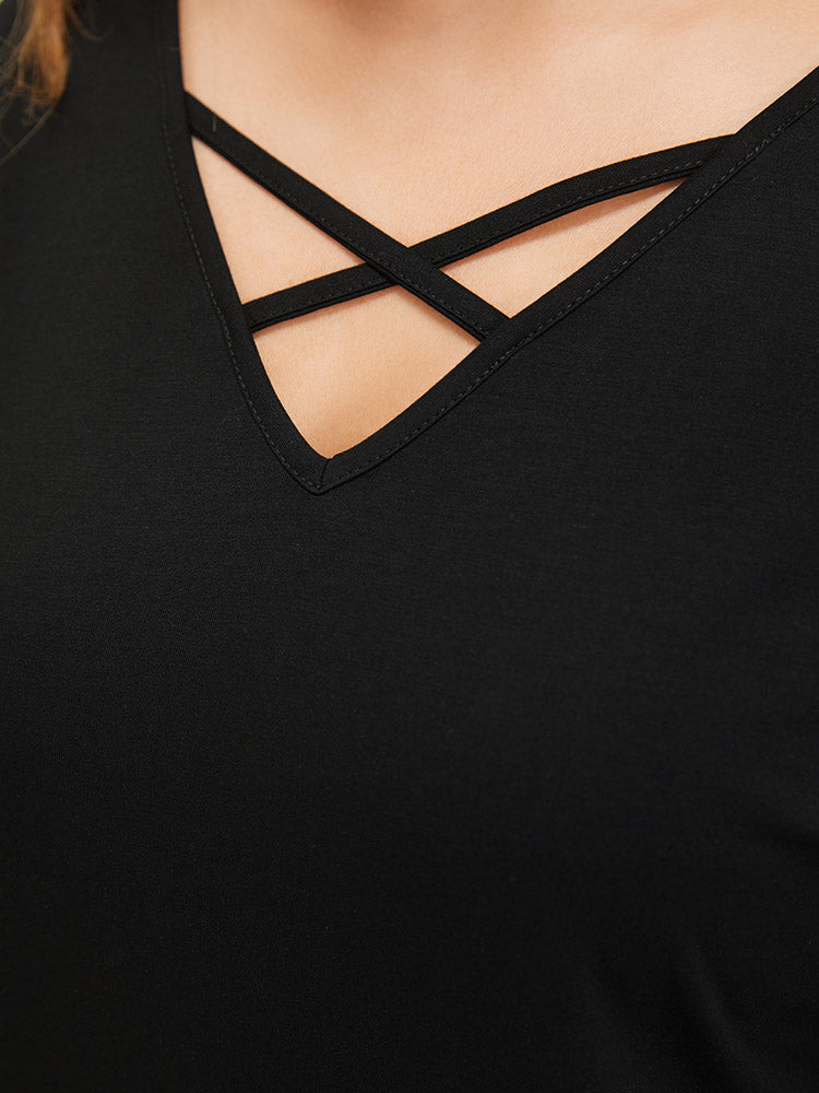 Color Geo Embroidered Crisscross Neck T-shirt