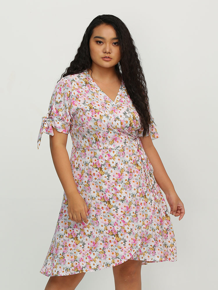 Ditsy Floral Knotted Sleeve Dress