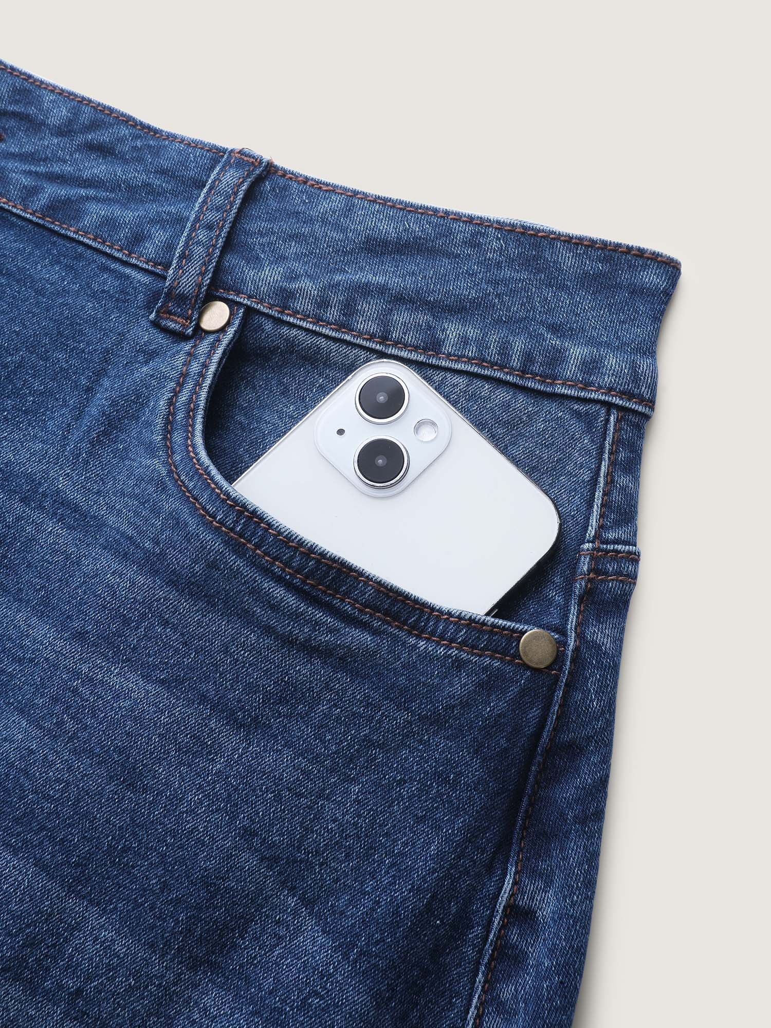 0fe90eae-a357-44f0-b4a4-83615e822fae