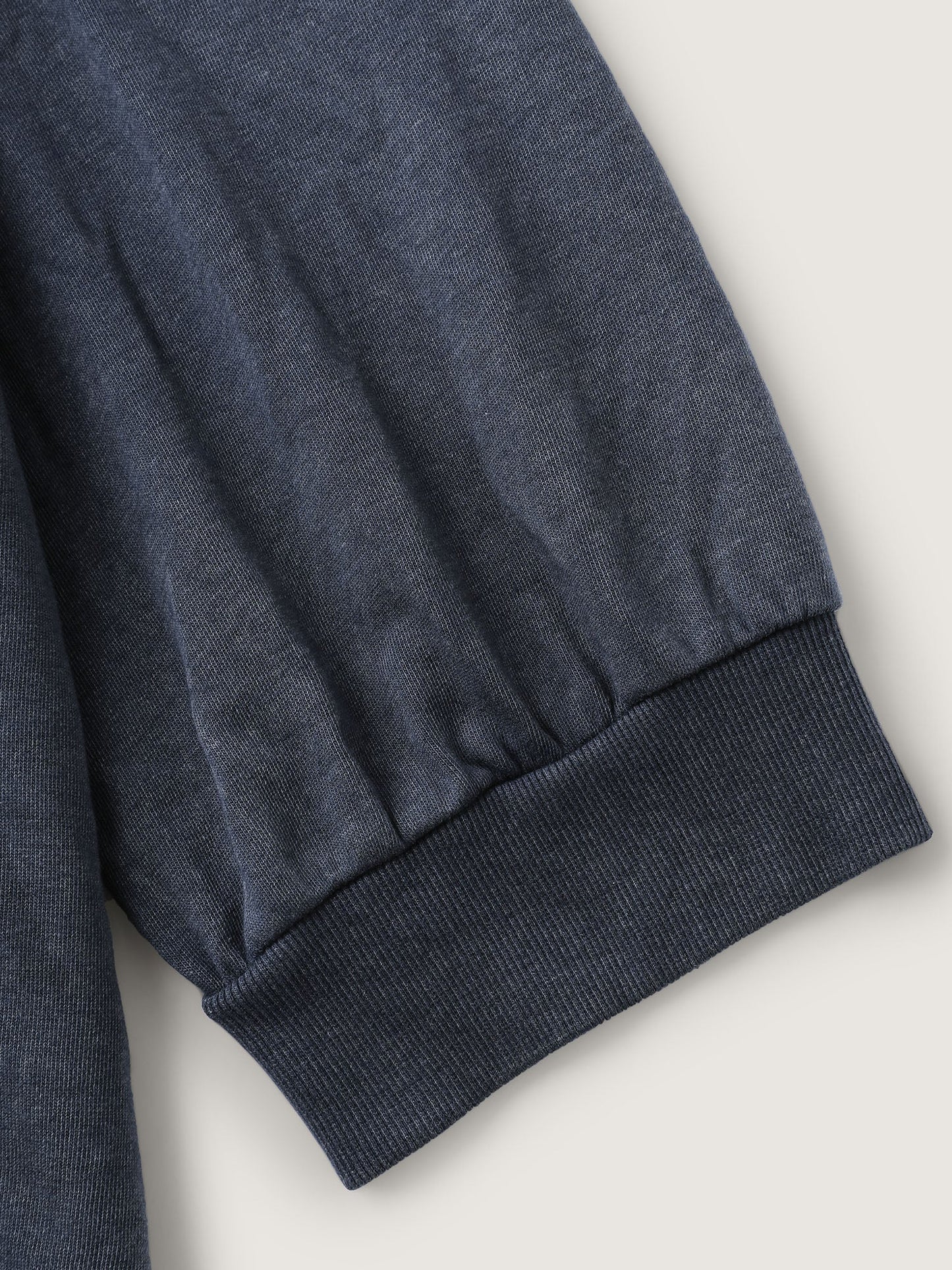 b7ea187f-42f5-4767-991b-3a135dd983a6