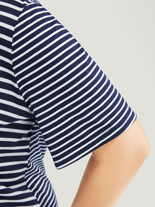 Striped Print Crew Neck Pocket T-shirt