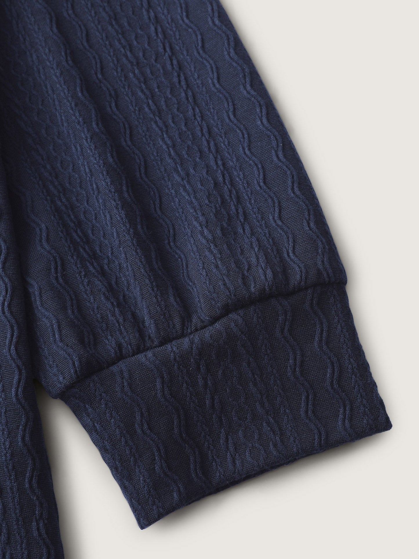 aa9e7db1-26a2-4313-854e-294595602f57