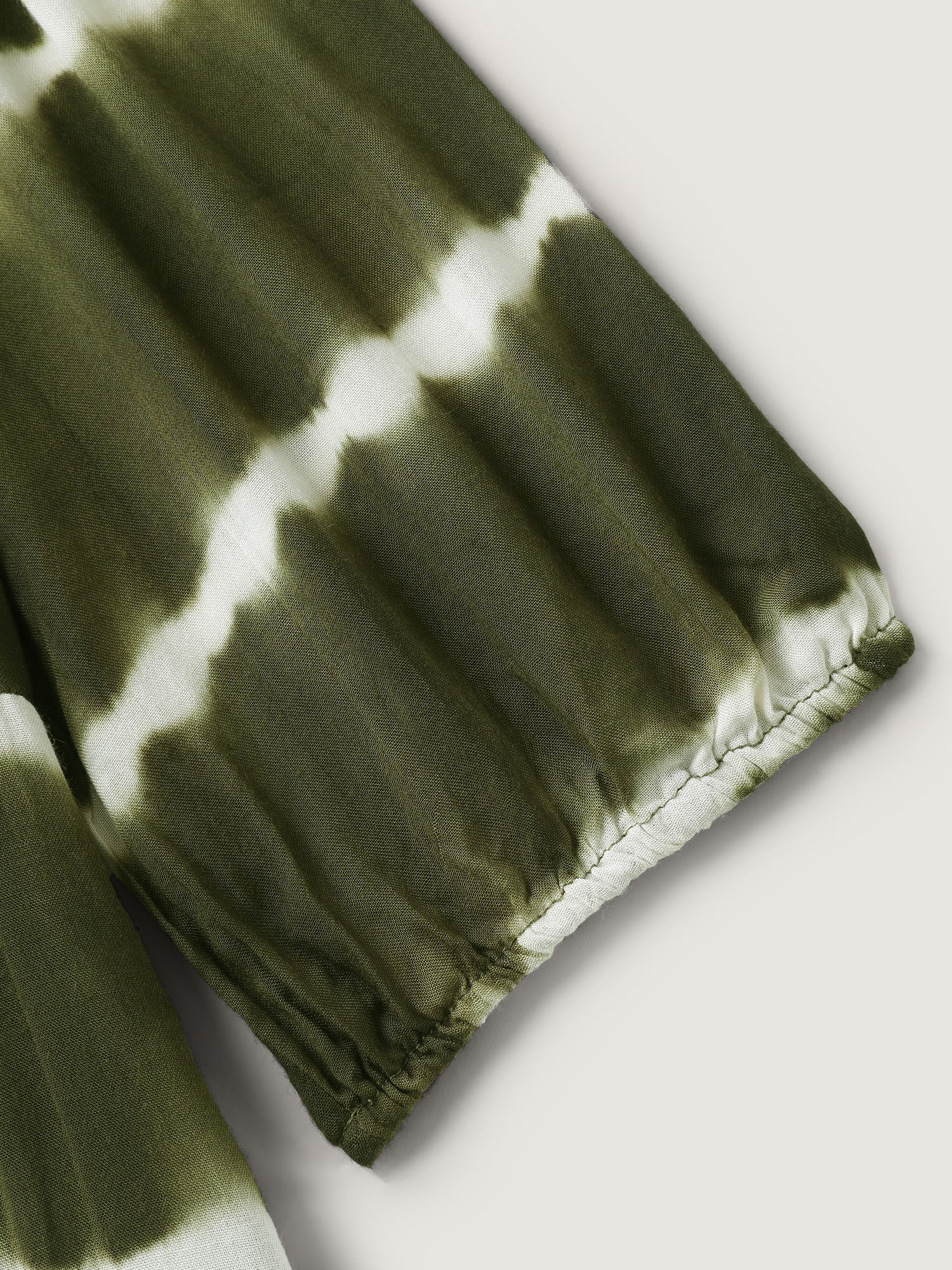 6e6c063b-1477-4912-a4a7-88a40c76318f