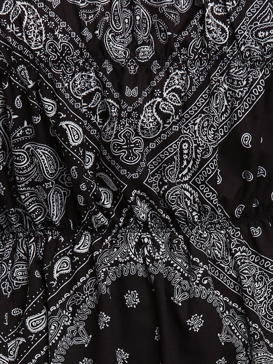 Paisley Print Sleeveless Top