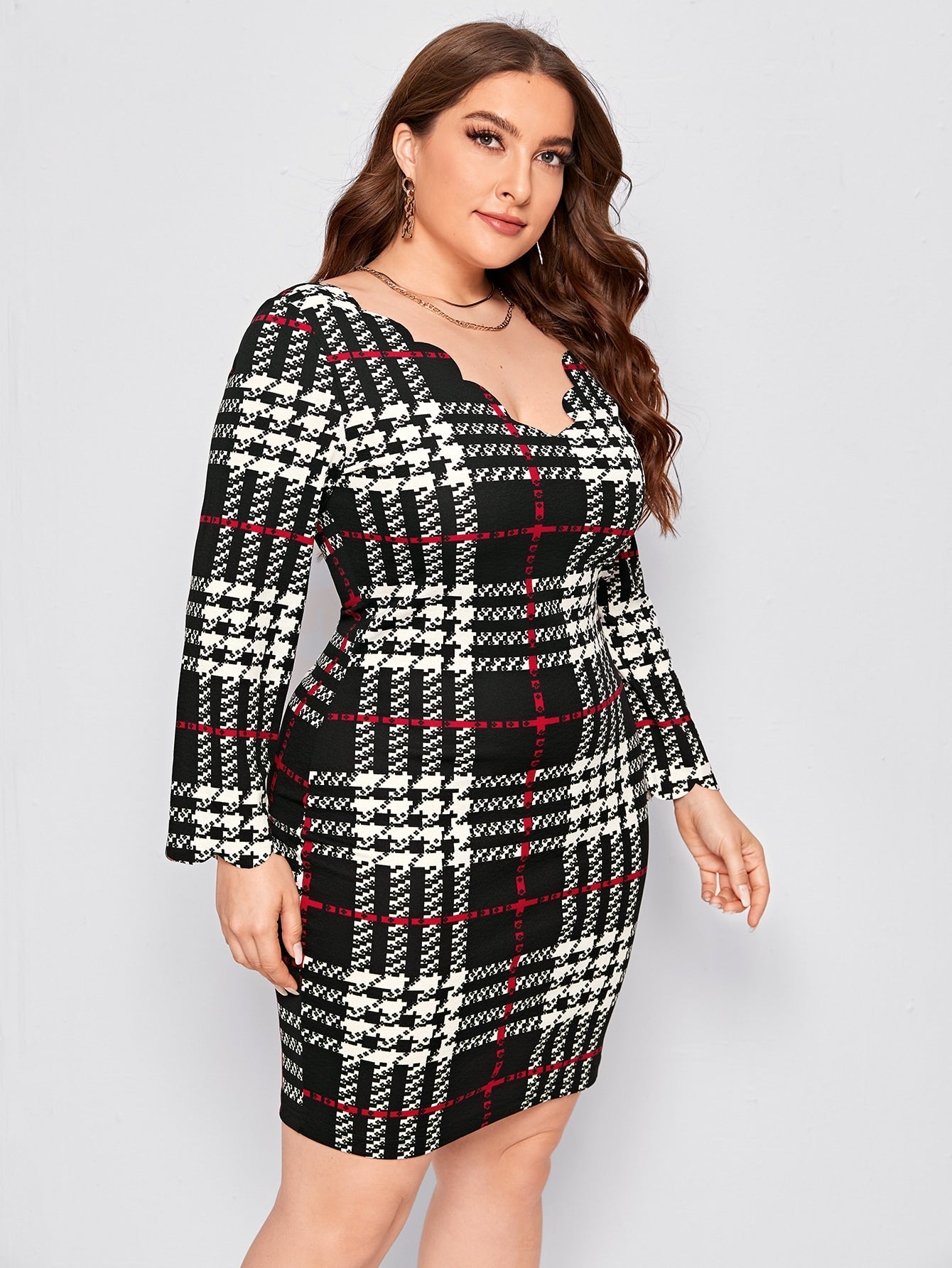 Scallop Edge Double V-neck Plaid Dress