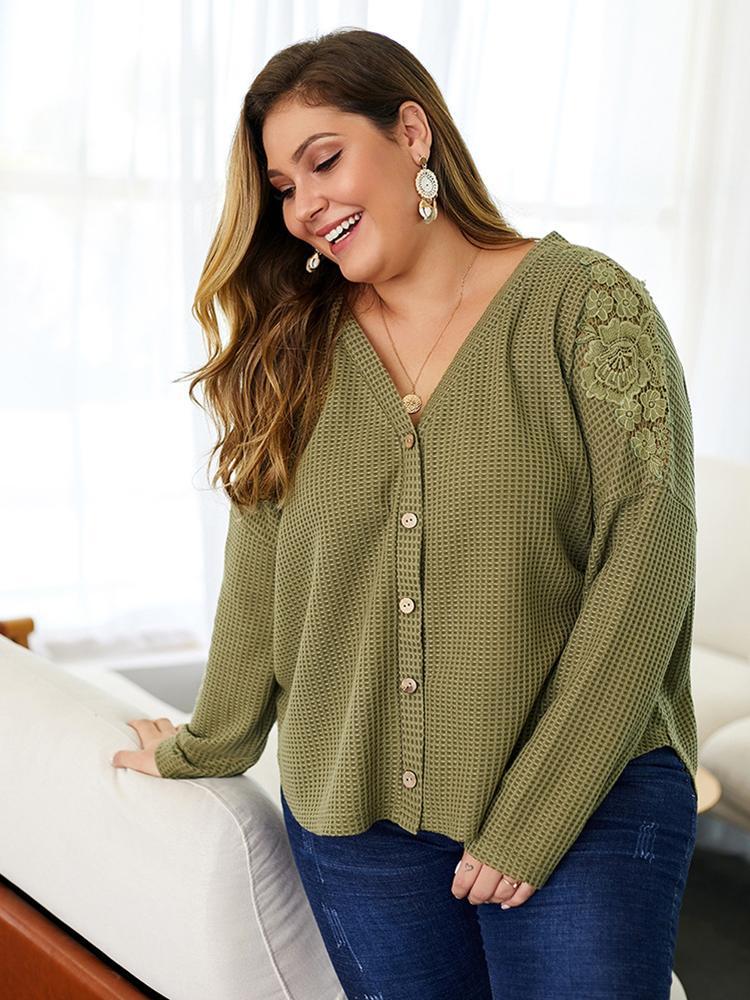 Waffle V-neck Embroidery Knit Top