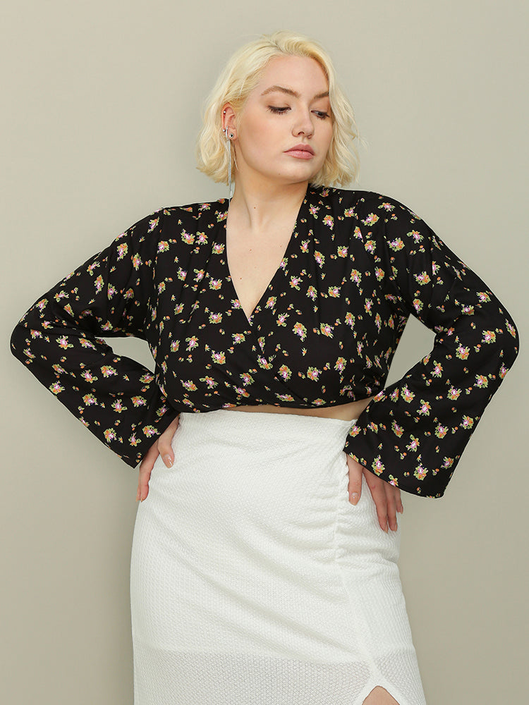 Ditsy Floral V-neck Crop Blouse