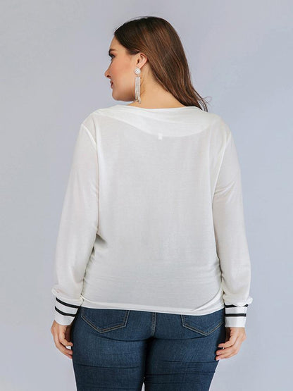 Contrast Color V-neck College Style T-shirt